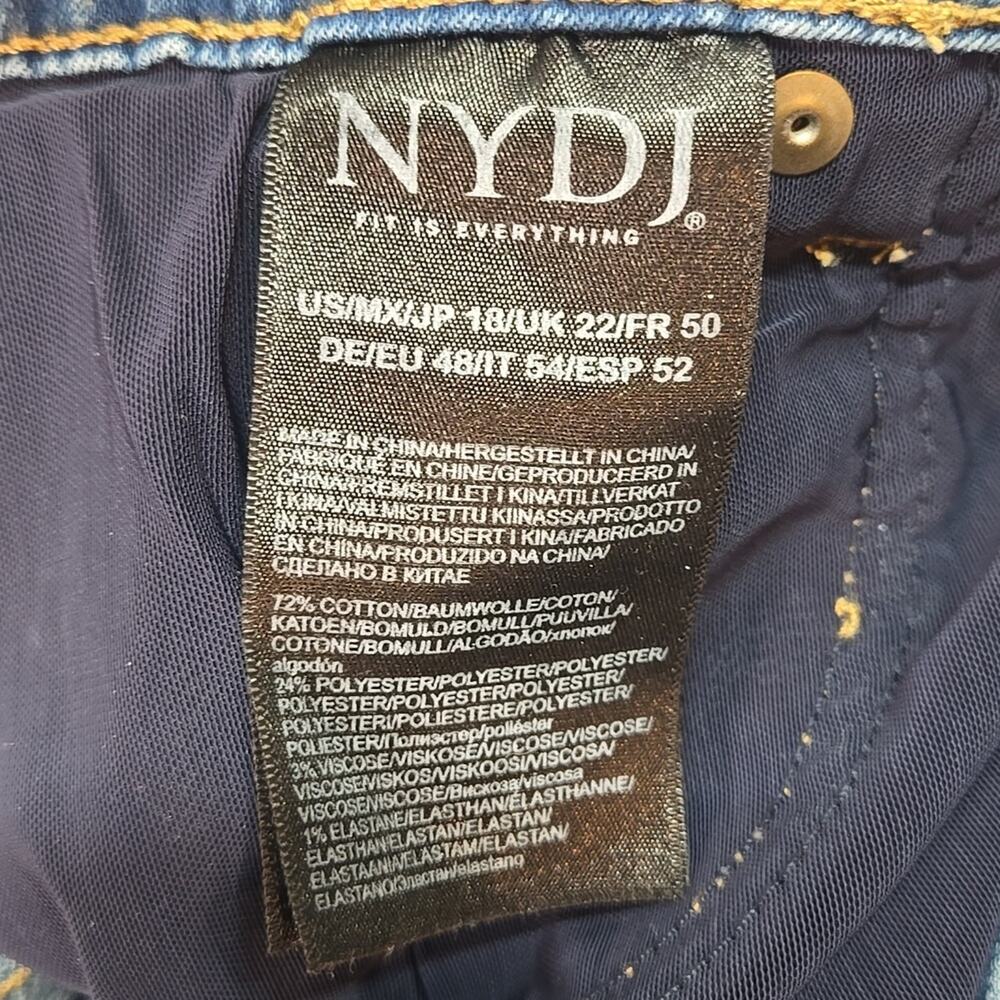 NYDJ Curves 360 Slim Straight Ankle Jean Size 18 Short - Picture 6 of 7